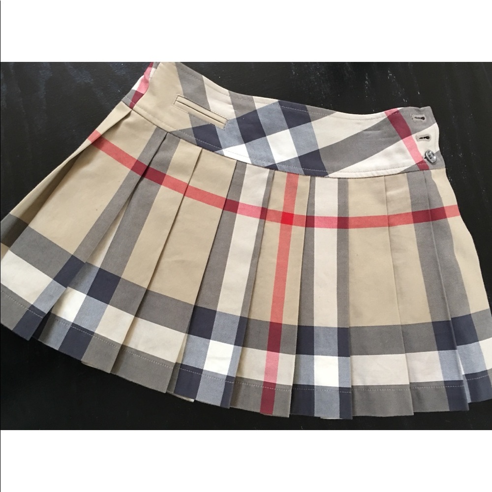 KIDS AUTHENTIC BURBERRY SKIRT! Size 6Yr